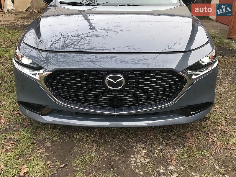 Седан Mazda 3 2022 в Стрые