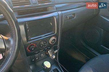 Седан Mazda 3 2003 в Киеве