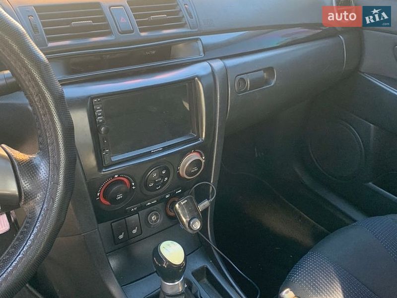 Седан Mazda 3 2003 в Киеве
