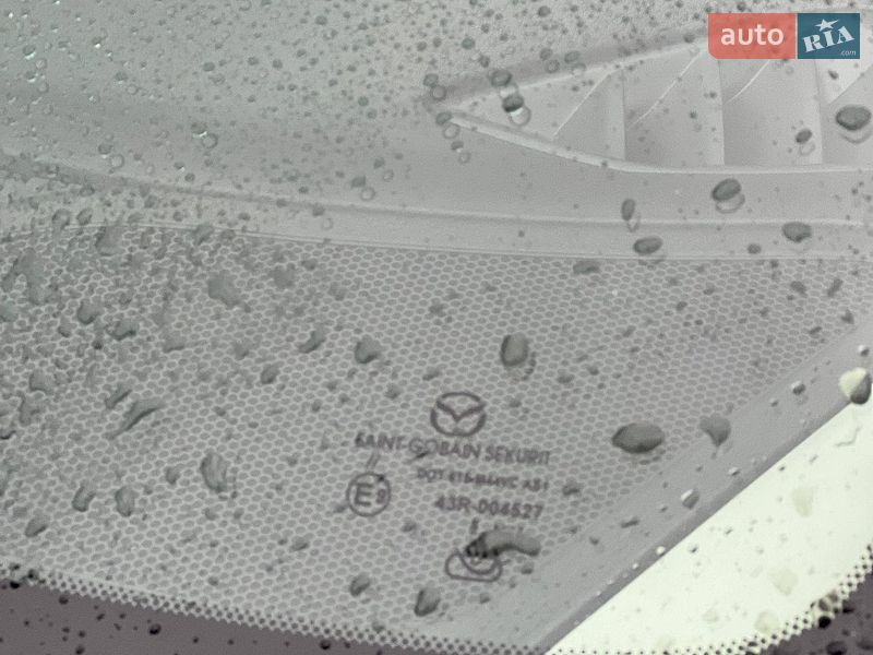Хэтчбек Mazda 3 2018 в Киеве