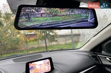 Хэтчбек Mazda 3 2018 в Киеве