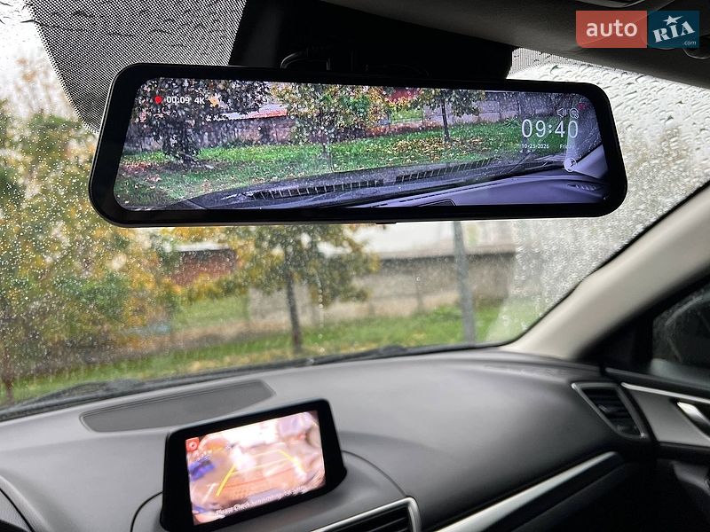 Хэтчбек Mazda 3 2018 в Киеве