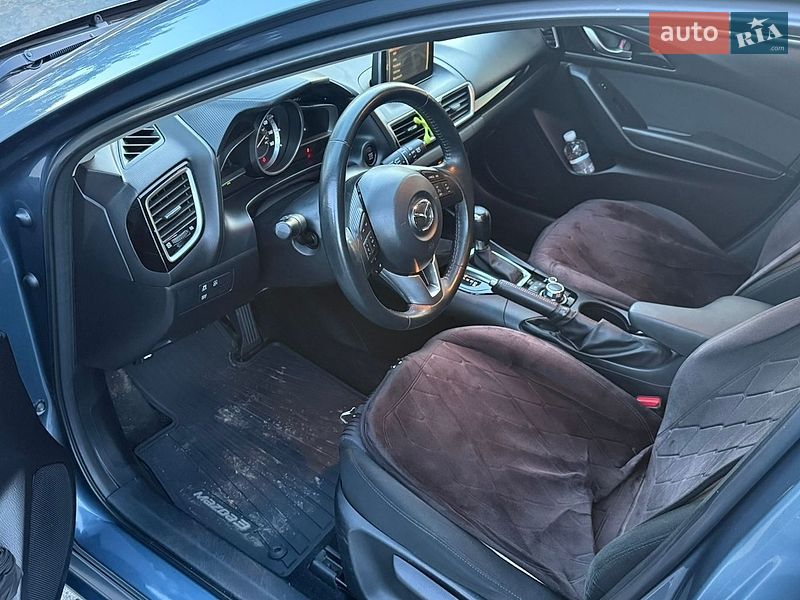 Хэтчбек Mazda 3 2015 в Полтаве