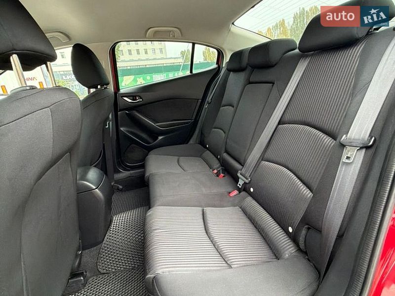Седан Mazda 3 2013 в Черкассах