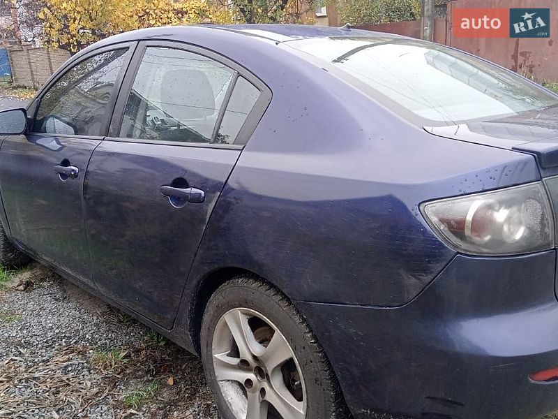 Седан Mazda 3 2005 в Буче