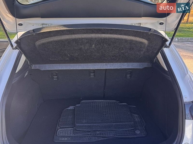 Хетчбек Mazda 3 2014 в Харкові