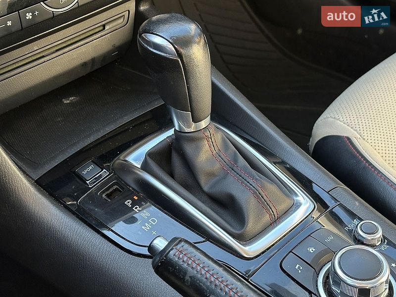 Седан Mazda 3 2014 в Івано-Франківську