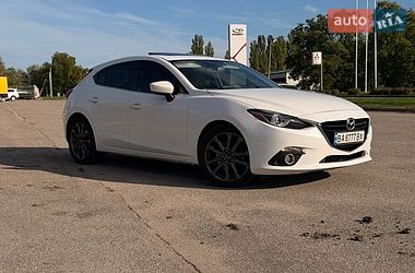 Хэтчбек Mazda 3 2015 в Кропивницком