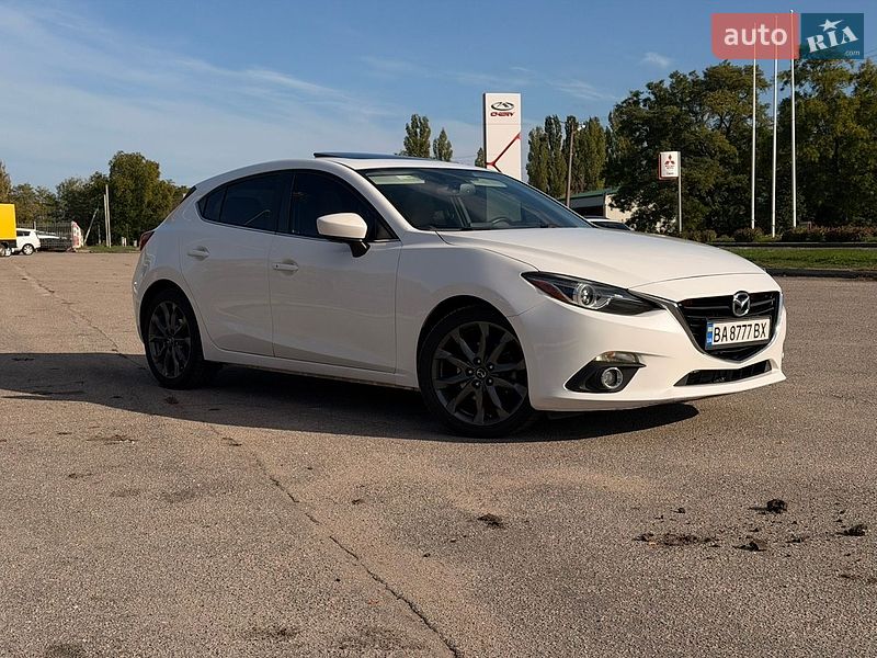 Хетчбек Mazda 3 2015 в Кропивницькому