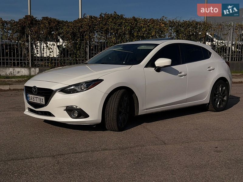 Хетчбек Mazda 3 2015 в Кропивницькому