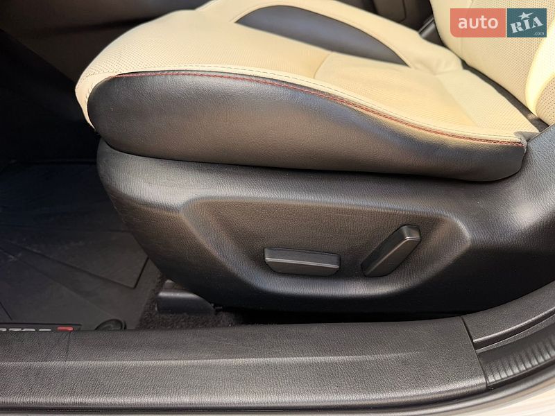 Хетчбек Mazda 3 2015 в Кропивницькому