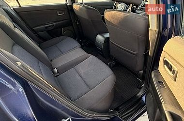 Седан Mazda 3 2005 в Чернівцях