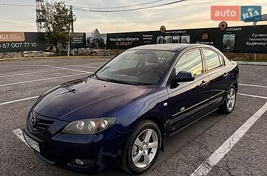 Седан Mazda 3 2005 в Чернівцях
