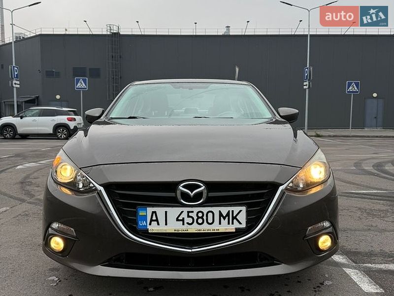 Седан Mazda 3 2016 в Боярці