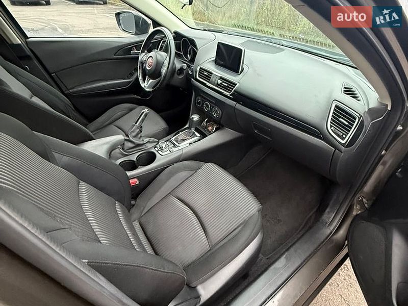 Седан Mazda 3 2016 в Боярці