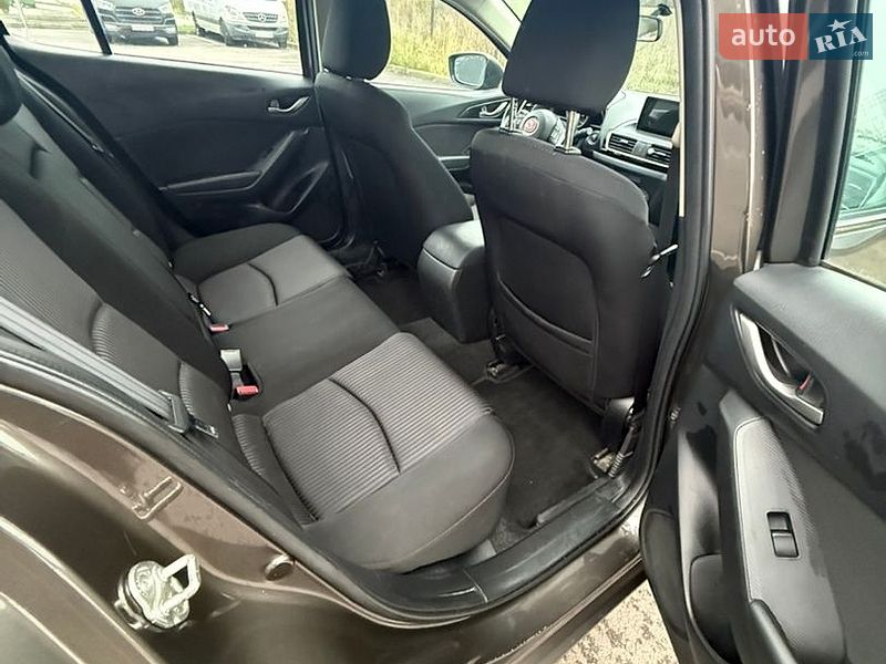 Седан Mazda 3 2016 в Боярці