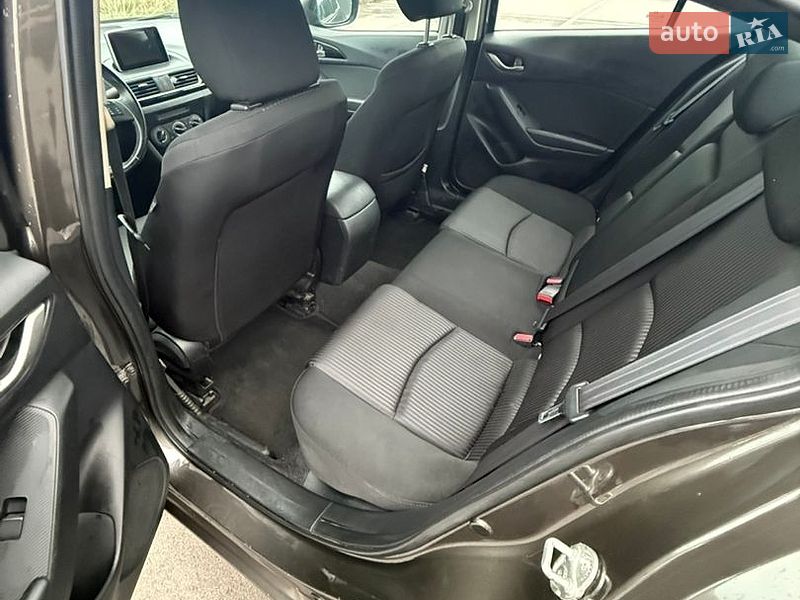 Седан Mazda 3 2016 в Боярці
