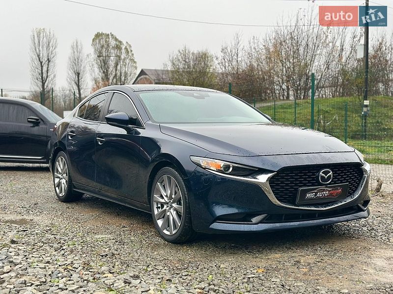 Седан Mazda 3 2019 в Ивано-Франковске