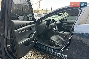 Седан Mazda 3 2019 в Ивано-Франковске