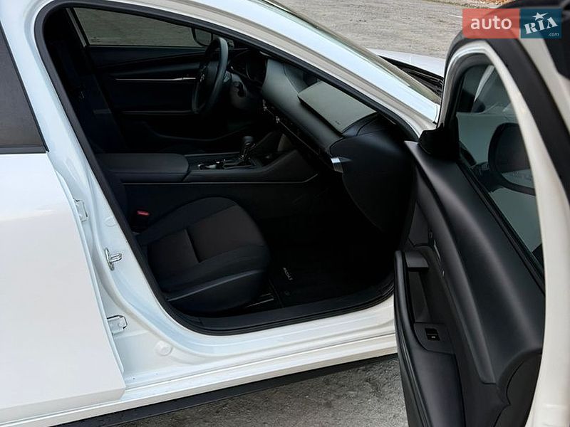 Седан Mazda 3 2023 в Києві
