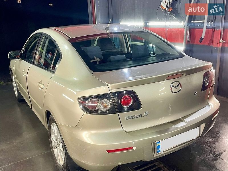 Седан Mazda 3 2007 в Львове