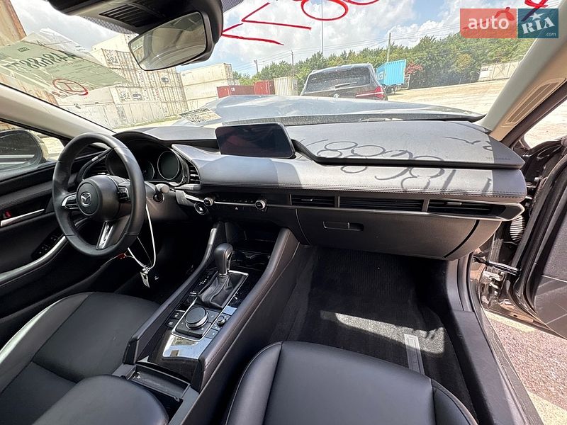 Седан Mazda 3 2025 в Полтаві