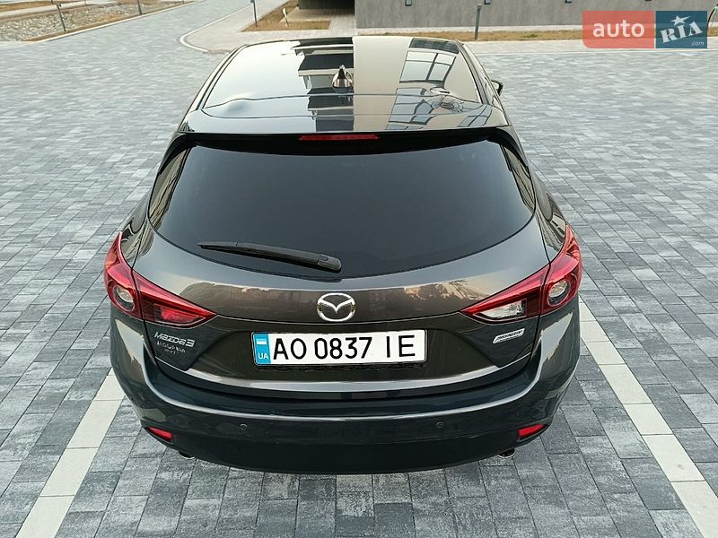 Хетчбек Mazda 3 2015 в Мукачевому