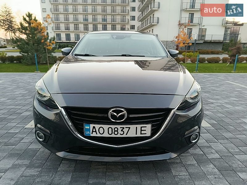 Хетчбек Mazda 3 2015 в Мукачевому
