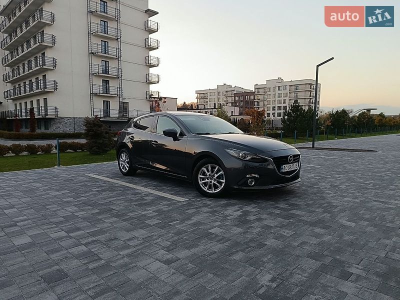 Хетчбек Mazda 3 2015 в Мукачевому