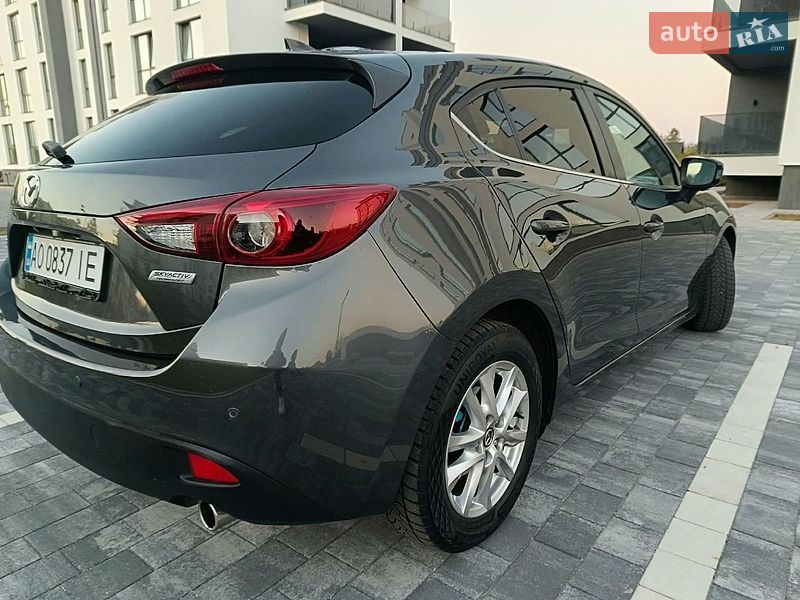 Хетчбек Mazda 3 2015 в Мукачевому