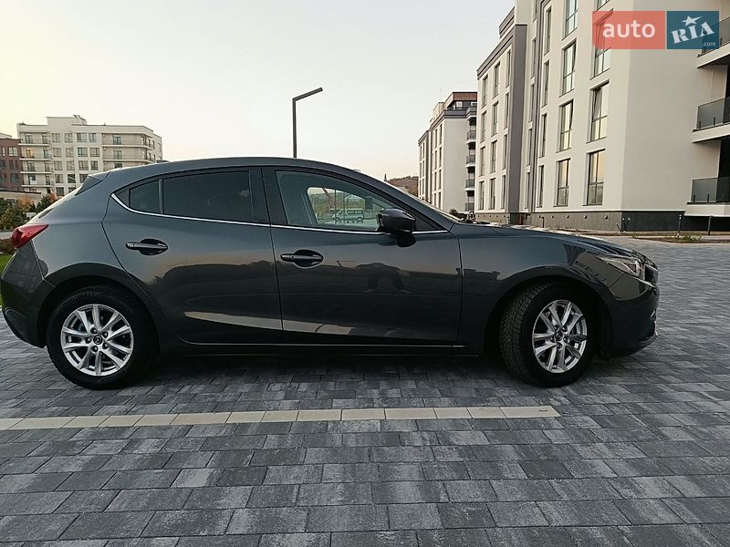 Хетчбек Mazda 3 2015 в Мукачевому