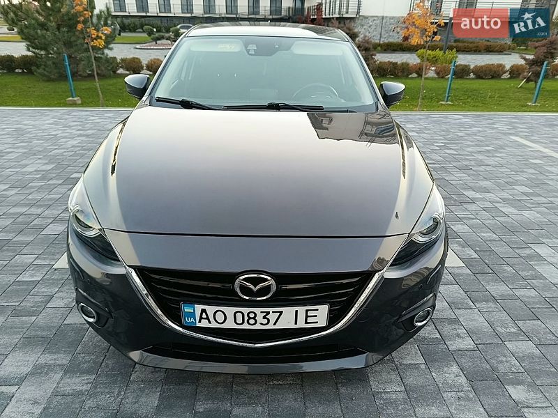 Хетчбек Mazda 3 2015 в Мукачевому