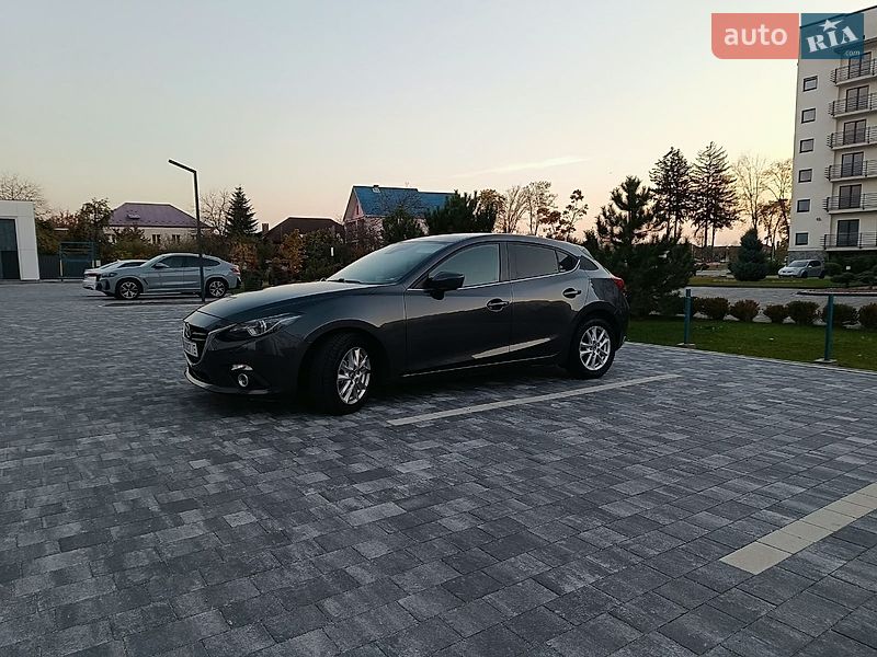 Хетчбек Mazda 3 2015 в Мукачевому