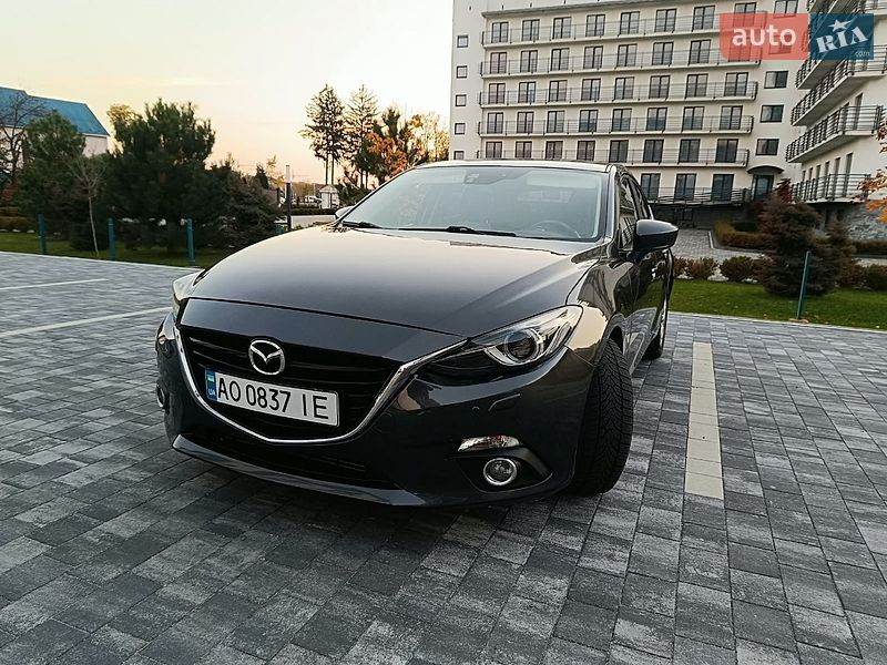 Хетчбек Mazda 3 2015 в Мукачевому