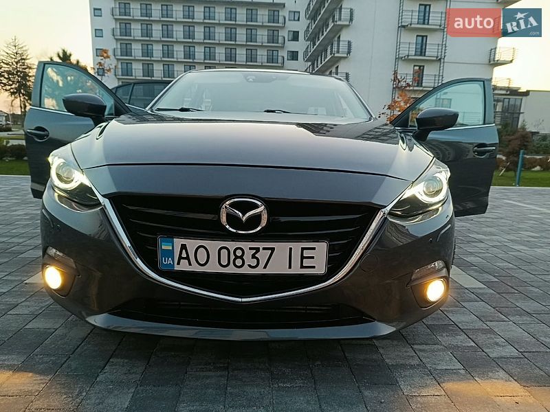 Хетчбек Mazda 3 2015 в Мукачевому