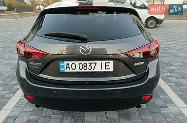 Хетчбек Mazda 3 2015 в Мукачевому