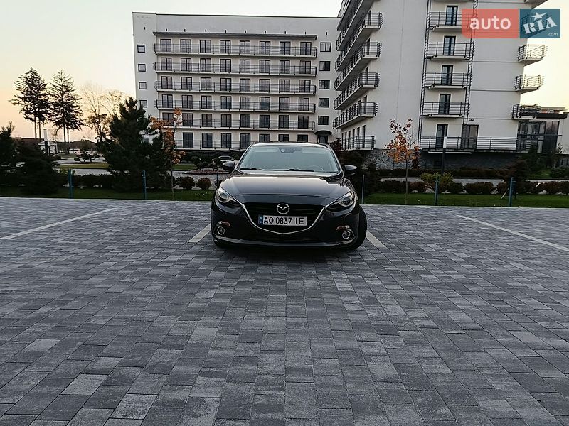 Хетчбек Mazda 3 2015 в Мукачевому