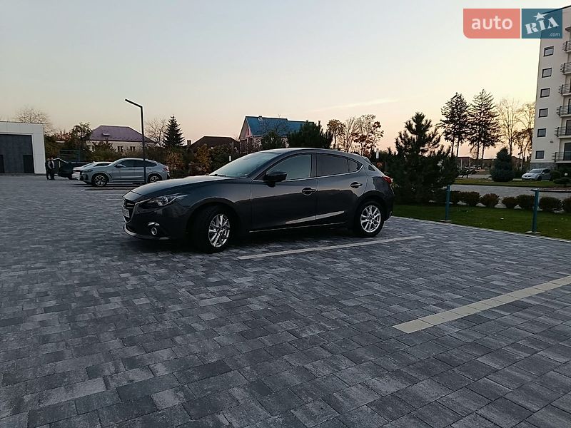 Хетчбек Mazda 3 2015 в Мукачевому