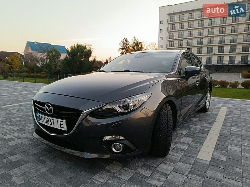 Хетчбек Mazda 3 2015 в Мукачевому