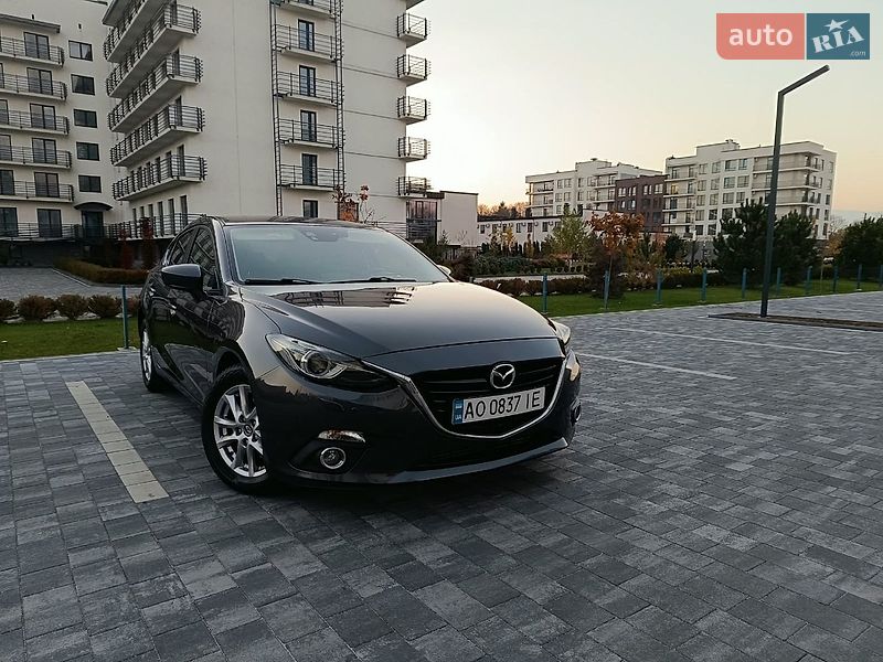 Хетчбек Mazda 3 2015 в Мукачевому