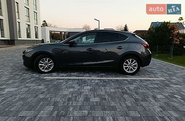Хетчбек Mazda 3 2015 в Мукачевому