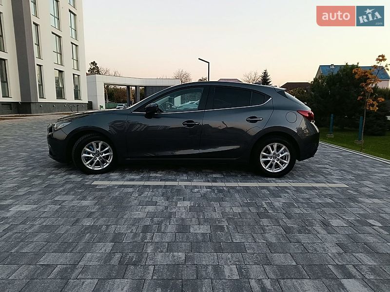 Хетчбек Mazda 3 2015 в Мукачевому