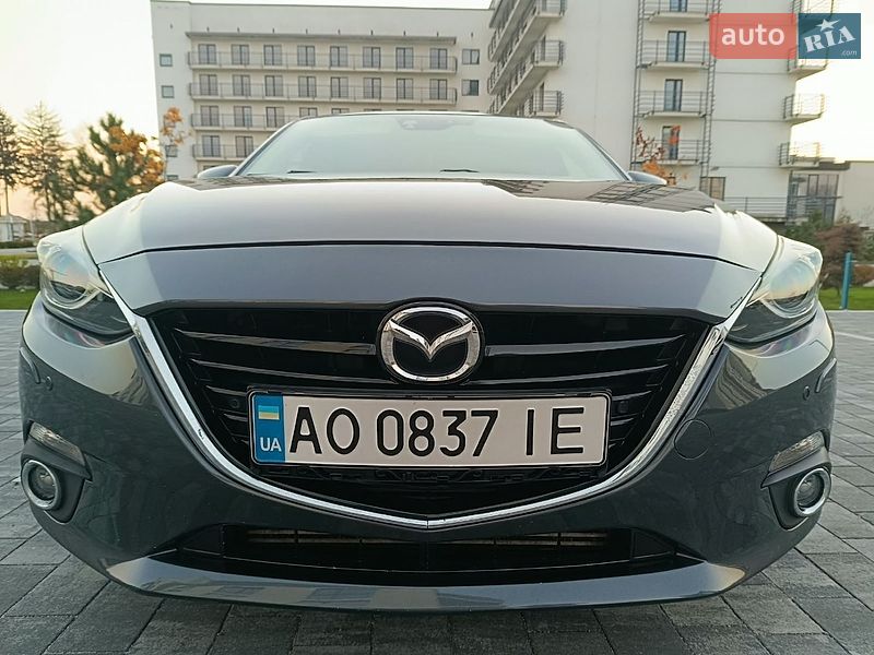 Хетчбек Mazda 3 2015 в Мукачевому