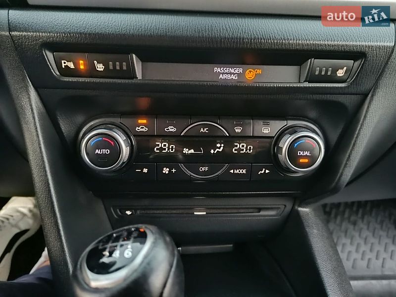 Хетчбек Mazda 3 2015 в Мукачевому