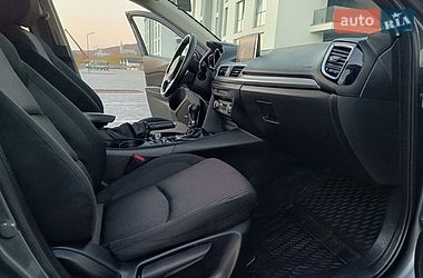 Хетчбек Mazda 3 2015 в Мукачевому