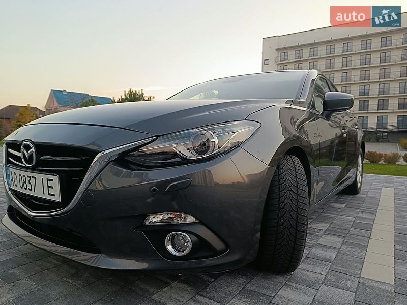 Хетчбек Mazda 3 2015 в Мукачевому