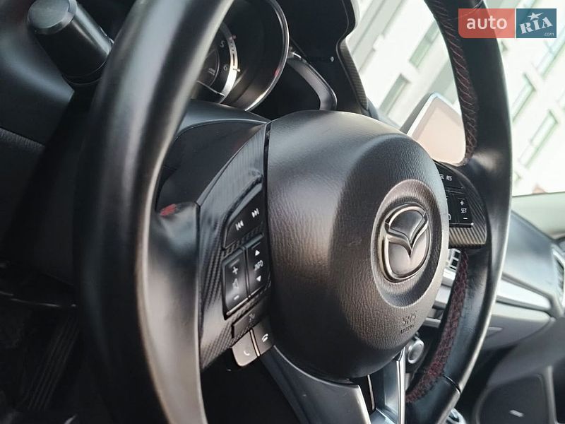 Хетчбек Mazda 3 2015 в Мукачевому