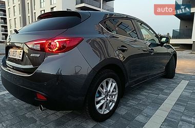 Хетчбек Mazda 3 2015 в Мукачевому