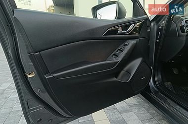 Хетчбек Mazda 3 2015 в Мукачевому