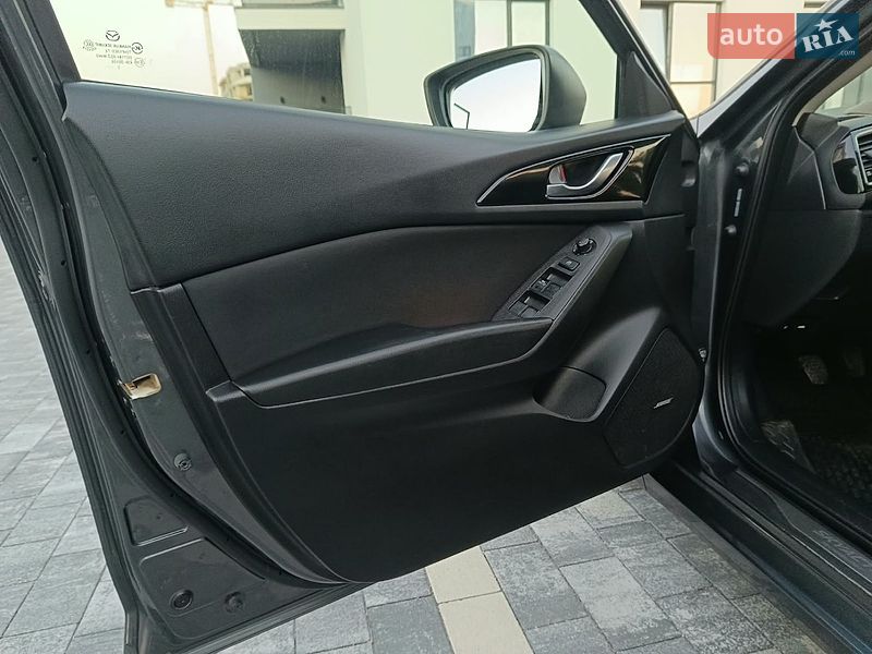 Хетчбек Mazda 3 2015 в Мукачевому